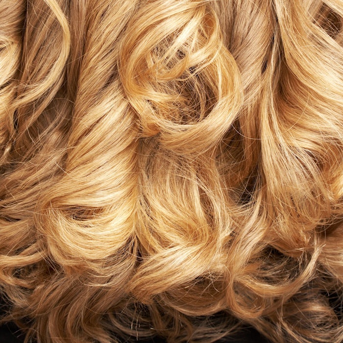 Curly-blond-tresses-850