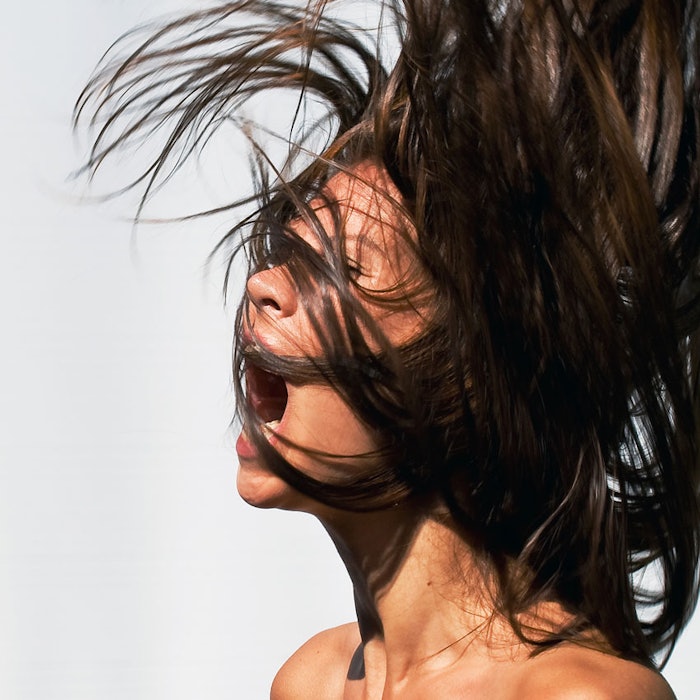 Flinging-brown-hair-850