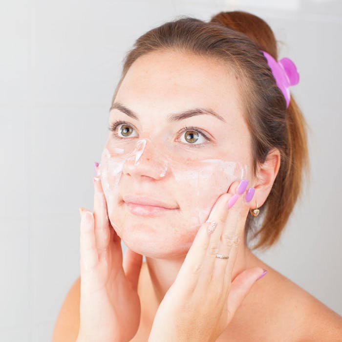 Acne-face-wash-850