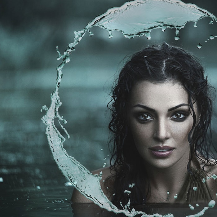 WomanManipulatesWater850