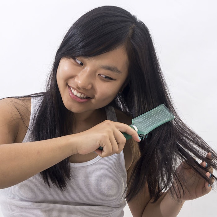 Young Asian Woman Straight Hair850