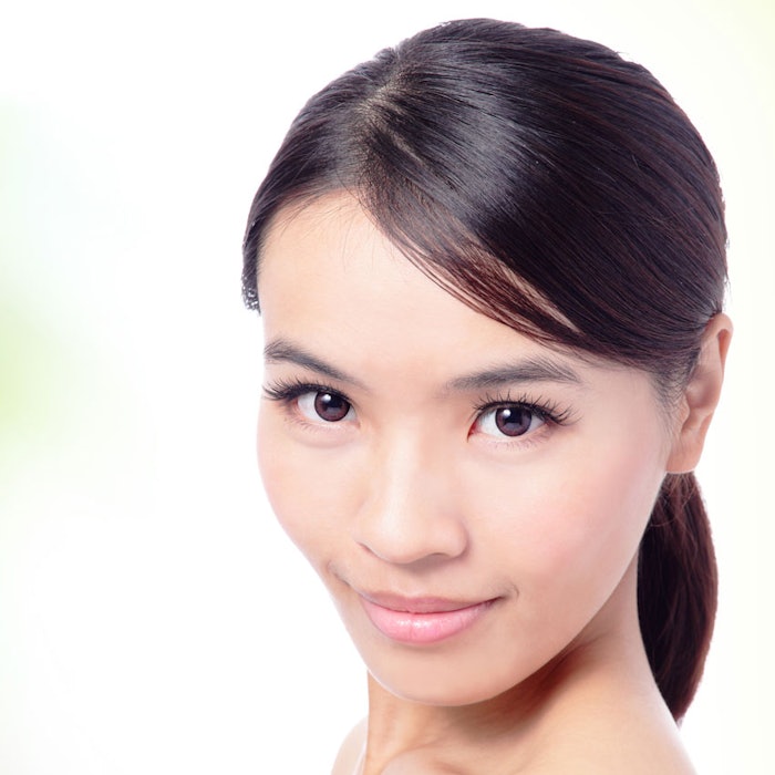 BeautifulAsianWomanNatural850