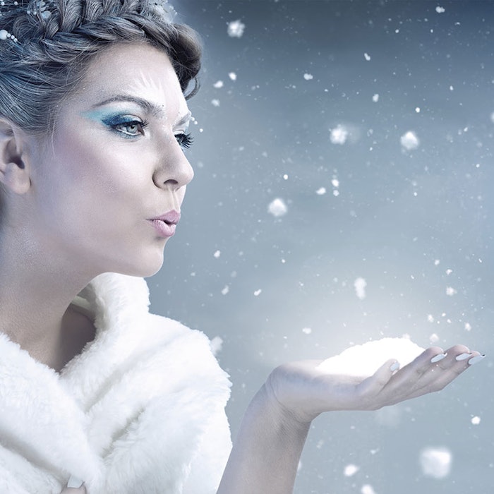 SnowQueenBlowingFlakes850