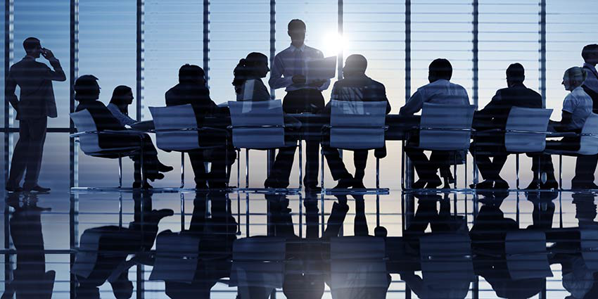 850x425_Revelon-CEO-resigns