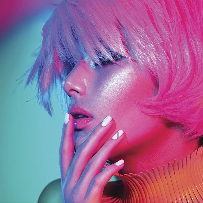 WomanPinkHair850