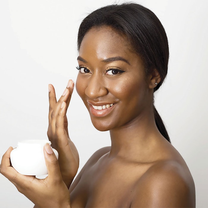 EthnicWomanFaceCream850