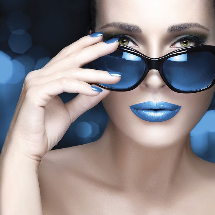 BluePigmentLady850