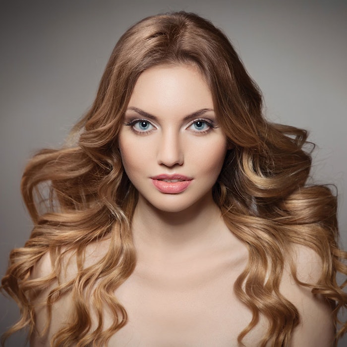 LongFlowingSoftHair850