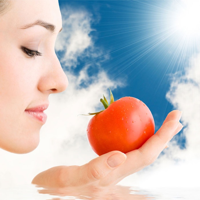 WomanSunTomato850