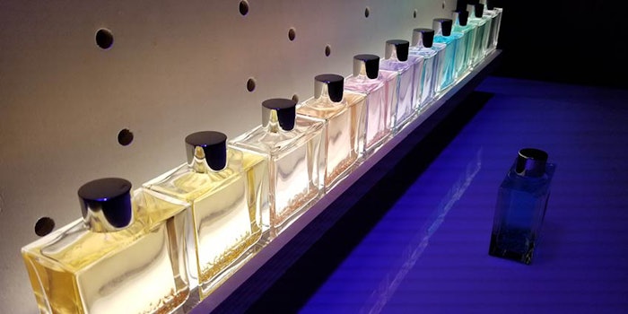 Capsum’s Lotion Infusée leveraged EmotiPearl technology to offer an awakening watery splash comprising blue tea “leaves” that swirl in the bottle with each movement.
