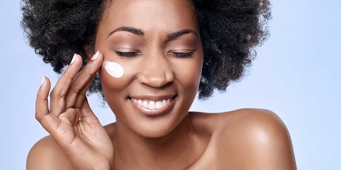 skincarewomansmiling_425