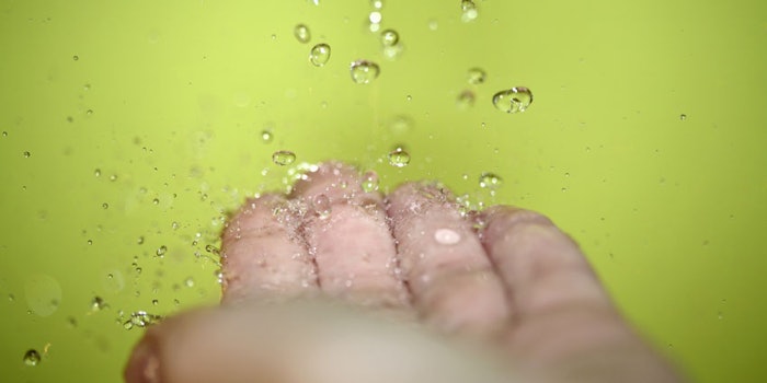 HandwithWaterDroplets850x425