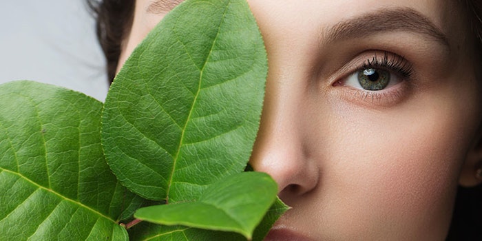 leafzoomwoman_425