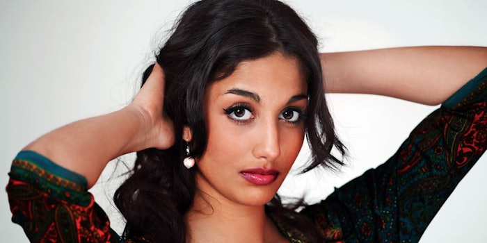 IndianWomanBeautySerious850x425