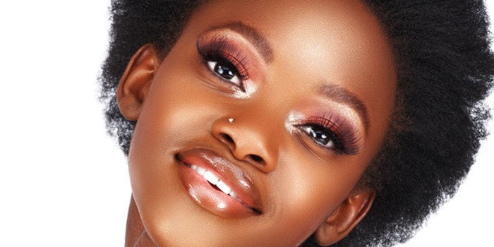 EthnicWomanShinyLips850x425