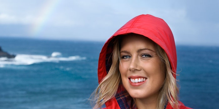 WomanSeaBrightRainbow850x425