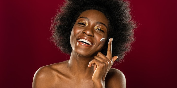 applyingmoisturizer425