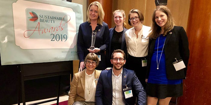 AAK received the Sustainability Pioneer Award at the 2019 Sustainable Beauty Awards.