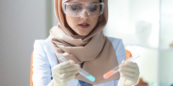 WomanScientistHijabExploringSamples850x425