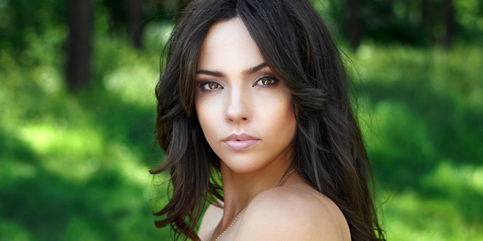 womanmodelbrunetteperfectskin850x425