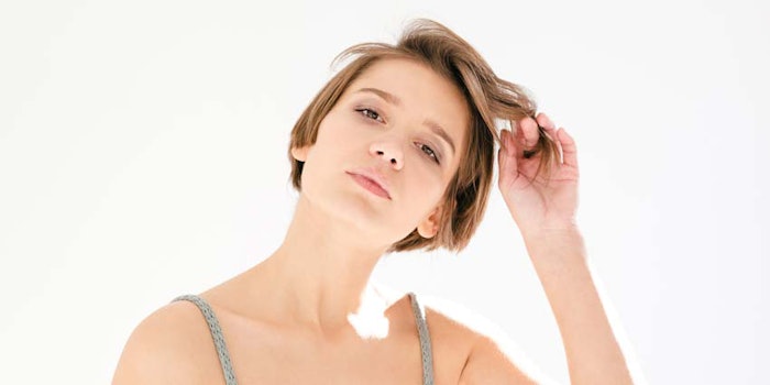 WomanFeelingHairStyleSoft_850x425