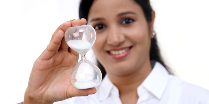 The review examines the impact of the circadian rhythm on stem cells in relation to regeneration in both young and old skin.