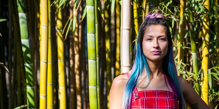 WomanOutdoorsSunSunlightBambooSunlight_850x425