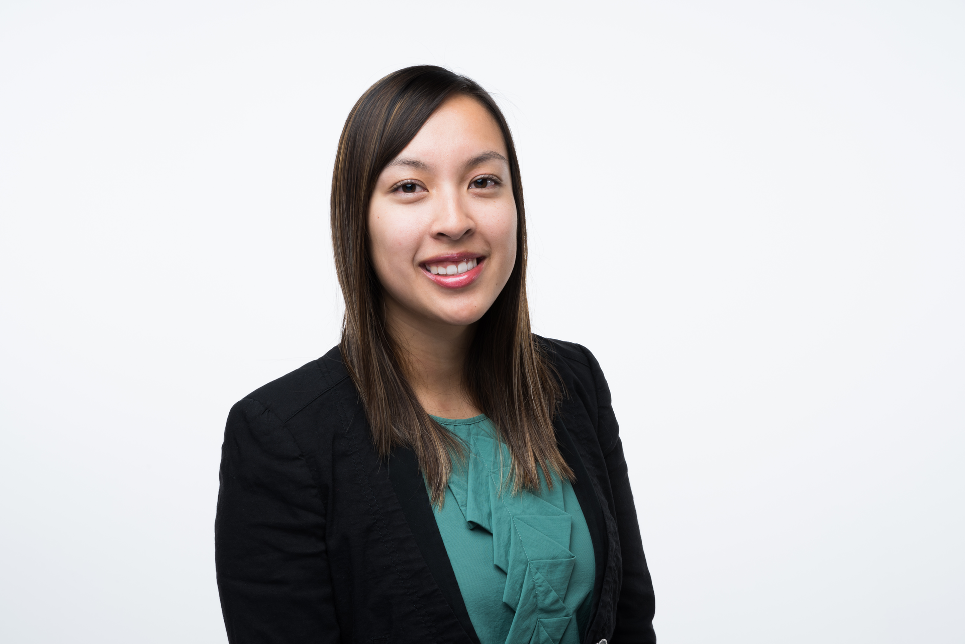 Mai Quyen Nguyen Headshot