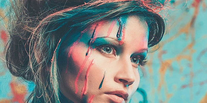 Arcolys limits graying hair by reactivating hair pigment.