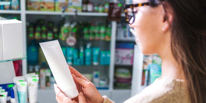 WomanReadingProductLabel_850x425