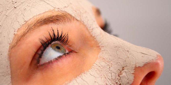 ClayMaskFaceCloseUpEyesNose_850x425