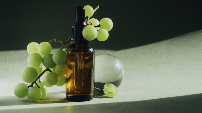 The oil’s functional properties make it suitable for skin and hair care formulations.