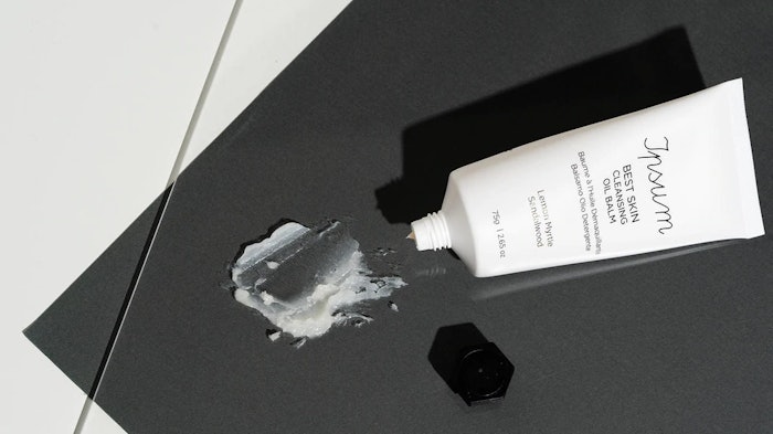 Ipsum's Best Skin Cleansing Oil Balm is a light, gentle, soft balm formulated with a blend of nourishing organic native plant oils, esters and waxes to nurture, soothe and balance skin as it cleanses and purifies.