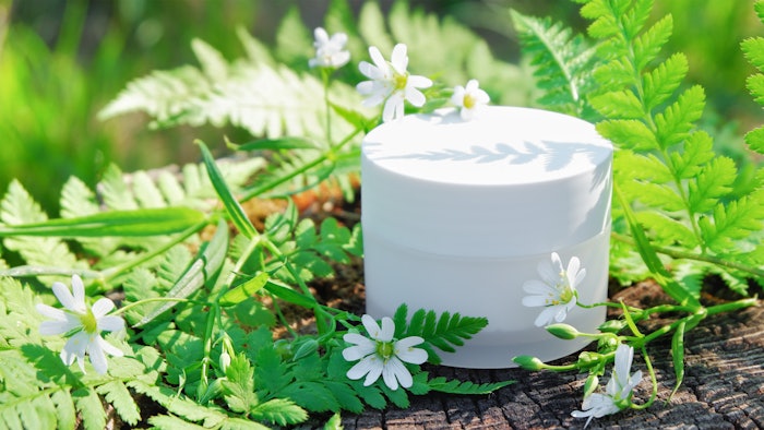 Silube Sustain-S is a glucose-modified aminoalkyl silicone in a 100% natural and fully biodegradable carrier.