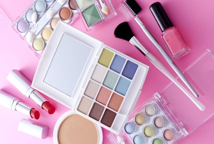 To reflect cost dynamics in the global energy market, an energy surcharge on the entire color materials portfolio will become effective from April 1, 2022.