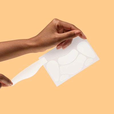 ZitSticka Face Map Surface Area Extraction Patches are fitted for the nose, chin, forehead, cheeks and jaw.