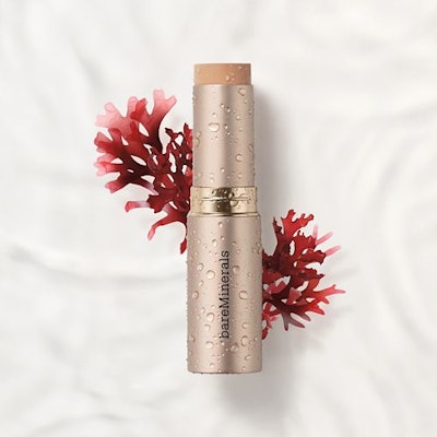 A key ingredient in this product includes red algae, which has been reportedly shown to possess better hydration properties than hyaluronic acid.