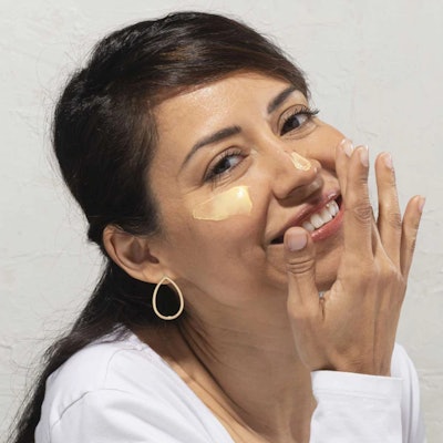 Fleur & Bee Youth Fairy is formulated with .03% retinol and nourishing botanical actives, including evening primrose oil, squalane, plant stem cells and vitamin E.