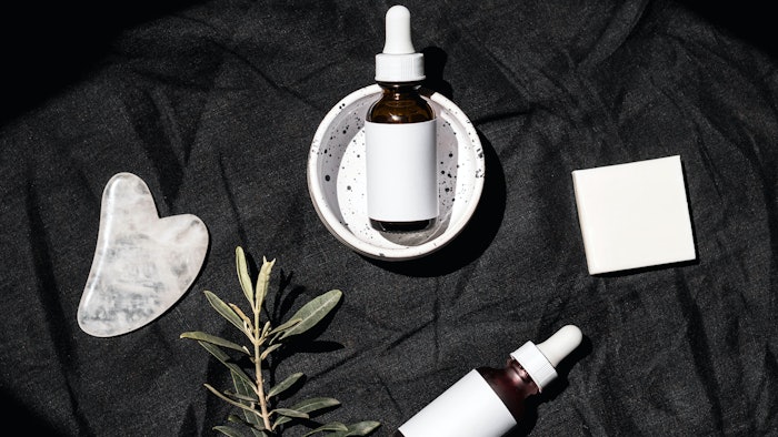 The ingredient is obtained from plant cell culture of scarlet bee balm leaves and offers sustainable attributes.
