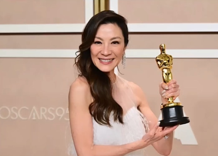 Learn how celebrity hairstylist Mara Roszak created Michelle Yeoh's hair look for the Academy Awards.