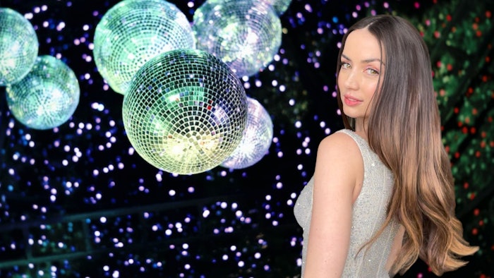 Learn how celebrity hairstylist Jenny Cho created Ana de Armas' hair look for the Academy Awards.