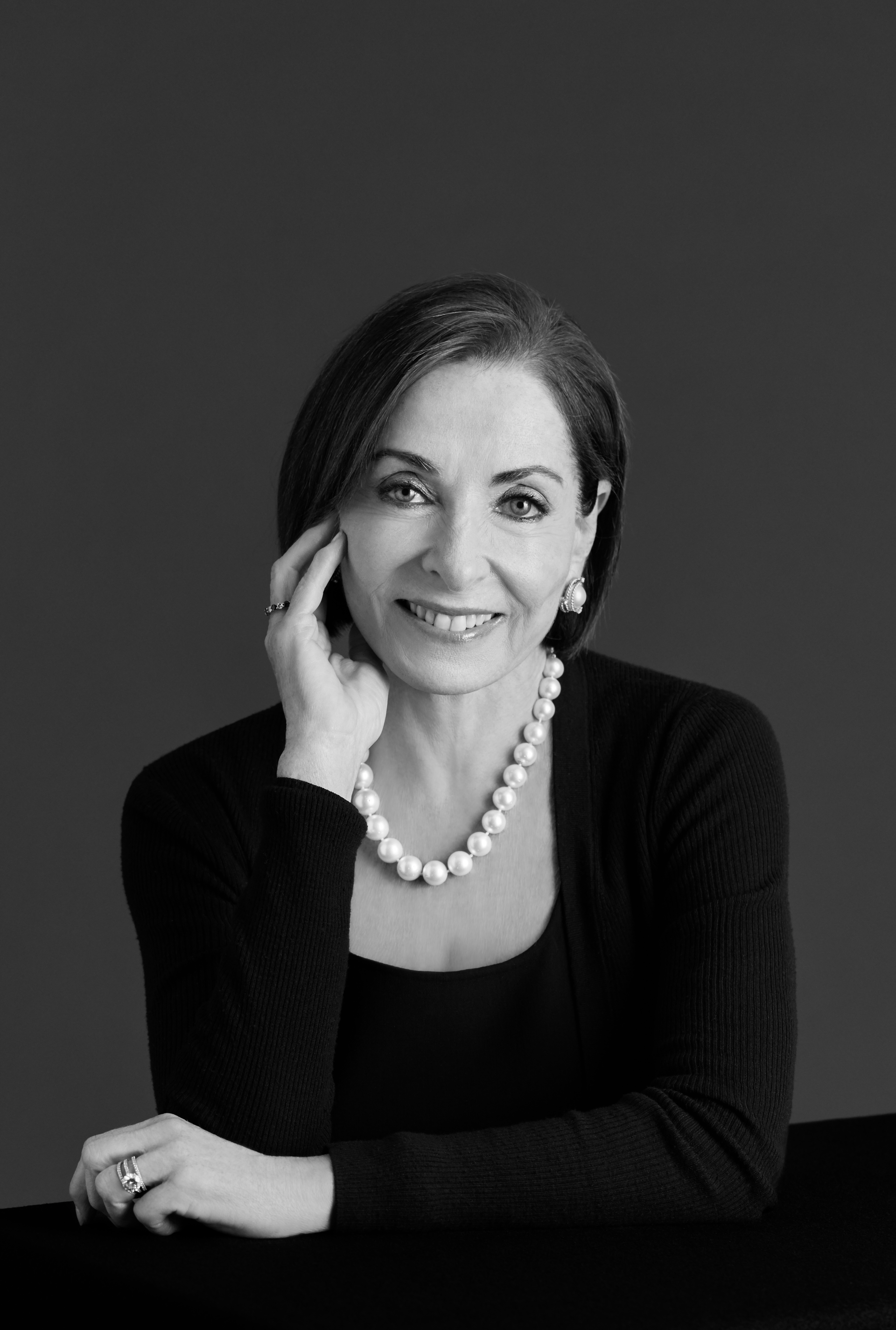 Estée Lauder Companies' Vice Chairman Retiring July 2023 - Vimarsana News