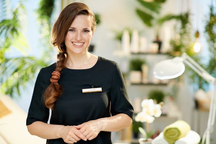 NATULIQUE announces the Sustainable Salon Summit, a full-day event focused on sustainable practices in the hair salon industry, set to take place on May 21, 2023.