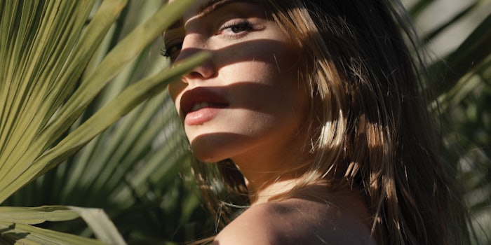 Oils and fillers are two categories of ingredients can greatly influence the quality of UV protection and product stability over time. The present work describes these ingredients and their properties in terms of UV-protective makeup.