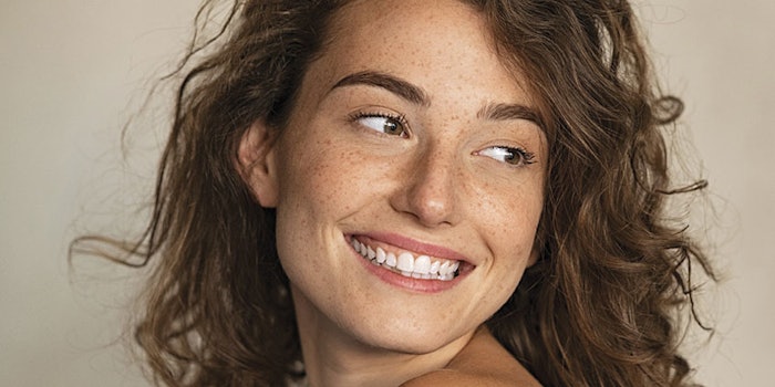 This article discusses the history of clean beauty, the definition of clean and how both terms are used today. It also debates whether or not clean beauty simplifies cosmetics.