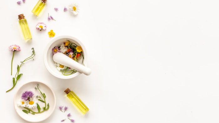 4 Aromatherapy Recipes that Bring Summer Inside the Treatment Room