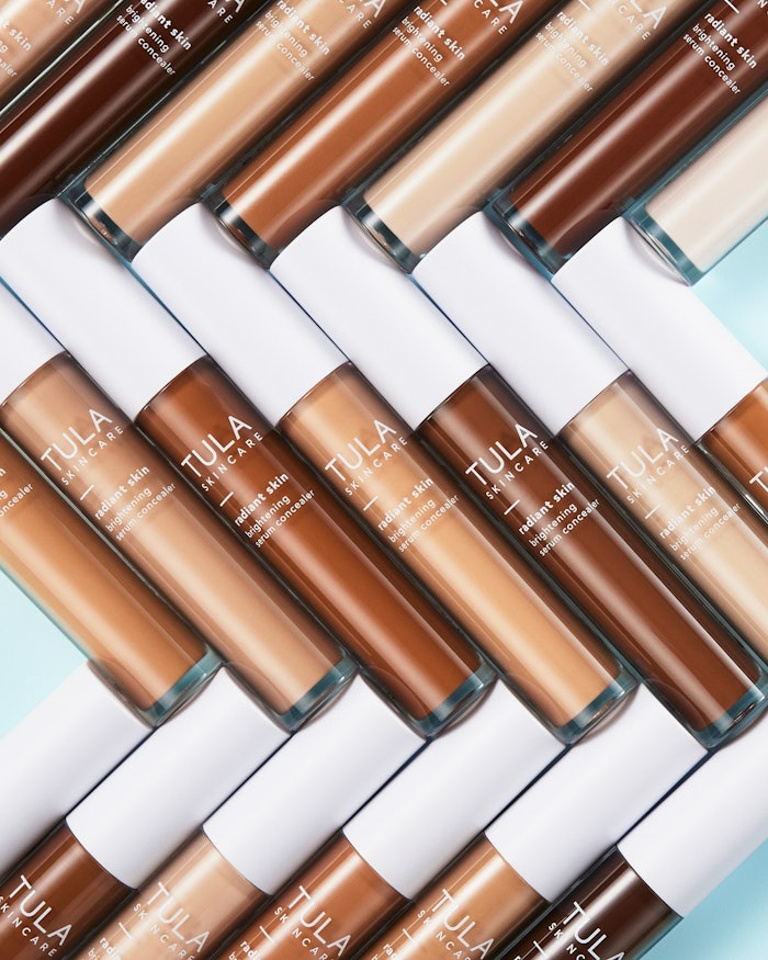 The crease-proof concealer also features TULA's S6Pro Complex, a U.S patent pending super six blend of prebiotics and probiotic extracts to help soothe skin, improve skin smoothness and maintain skin balance.