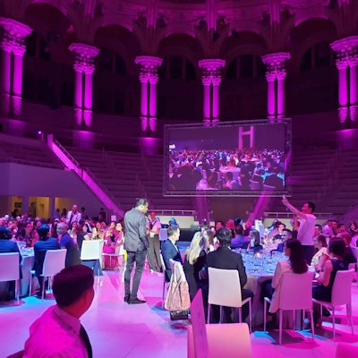 The closing gala festivities ranged from live singing and a cosmetic chemists' conga line, to the official IFSCC presidency gavel hand-off and award presentations for basic research, applied research and poster.