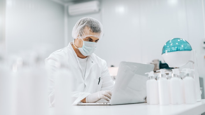 The study conducted by CLR totaled 117 volunteers with sensitive skin and/or a stressful life (e.g.healthcare workers).