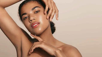 Galderma describes compositions for reducing signs of aging in sensitive skin that comprise niacinamide, Leontopodium alpinum extract, Oryza sativa lees extract, panthenol and soy-derived glycopeptides. These were reported to 'modulate biochemical indicators associated with premature skin aging in response to pollution.'